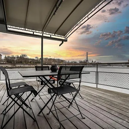 Luxury Houseboat Vip Service - Show Jumping Paris