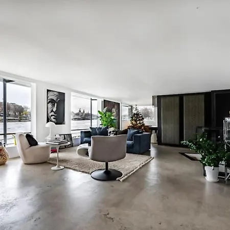 Luxury Houseboat Vip Service - Show Jumping Apartment